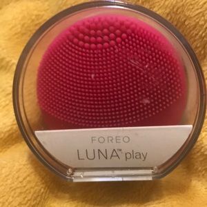New MINI Foreo Luna Play sonic facial cleaner.